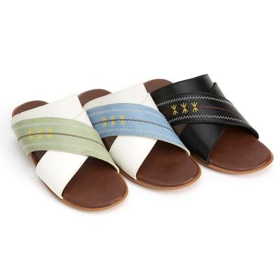 China Manufacturer New Fashion Style Beach Flat Chinese Casual Sandals Soft Unique Outdoor Sandals for sale