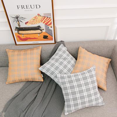 China Anti Dust Mites Factory Price New Design Pillow Case Plaid Chenille Throw Blankets For Sofa for sale