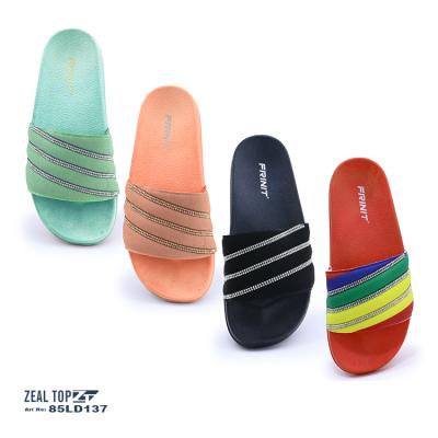 China OEM Comfortable Rhinestone PVC Indoor Outdoor White Lightweight Factory Customized Logo Slippers Slides Footwear Sandals Custom Made For Women for sale