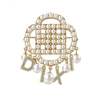 China New 2022 Pearl Stainless Steel Small Hollow Letter Diamond Embellishment Pendant Brooch for sale