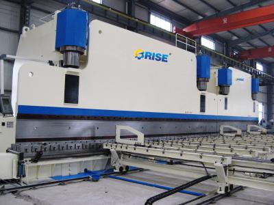 China Freno en tándem hidráulico eléctrico poste de la prensa del CNC que dobla con la máquina de alimentación automática en venta