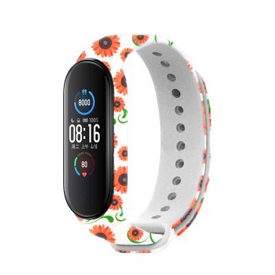 China Hot Selling Fashion Floral Print Silicone Strap For Xiaomi MI Band 6 Watch Band 5 4 for sale