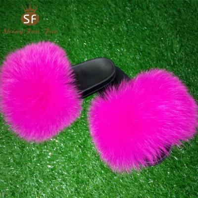 China China Wholesale Animal Skin Trend Fashion Slipper Soft Indoor Unique Fox Fur Material 100% Rubber Material Slippers for sale