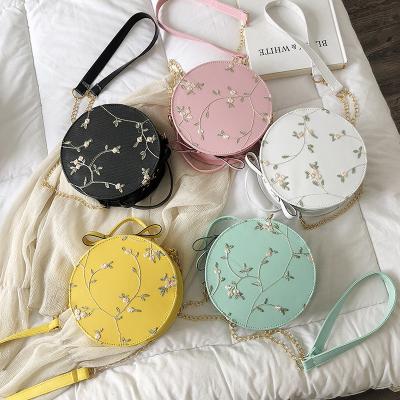 China Fashion Small Multi Color Large Capacity PU Embroidered Single Cross Small Round Shoulder Bag - Body Bag for sale