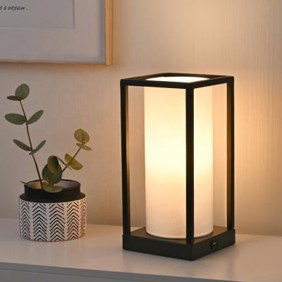 China Traditional Touch Control With Canvas Fabric Shade Metal Base USB Table Lamp for sale