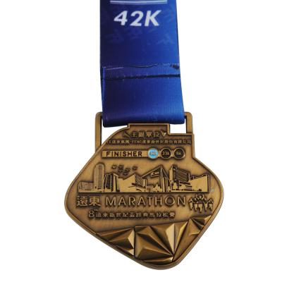 China Custom Zinc Alloy Marathon 3D Metal Sports Medal Running Award Medallion With Lanyard MD004 for sale