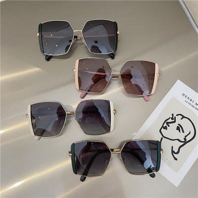 China High quality Korean version frame square 2022 new large polarized sunglasses women's sun shading driving street shooting sunglasses for sale