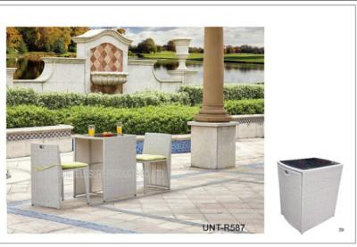 China Tabla y sillas al aire libre de los muebles del patio con resistencia ULTRAVIOLETA del almacenamiento en venta