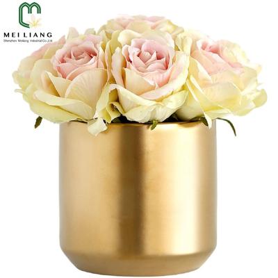 China Factory Wholesale Contemporary High Quality Wedding Party Light Pink Silk Rose Flowers In Ceramic Arragement Artificial Pot for sale