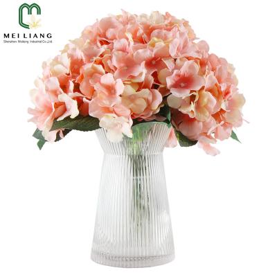 China Minimalist home decorations faux hydrangea silk flower arrangements wedding party in glass vase garden hydrangea centerpiece for sale