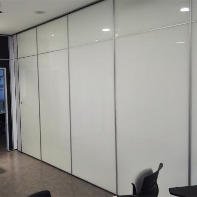 China Modern Mobile Office Partitions Office Partition In Bahrain Collapsing Movable Wooden Folding Partition Walls For Huge Area for sale