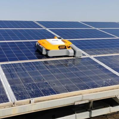 Cina 350kw/Day Robot di pulizia del pannello solare Auto Clean OEM ODM in vendita