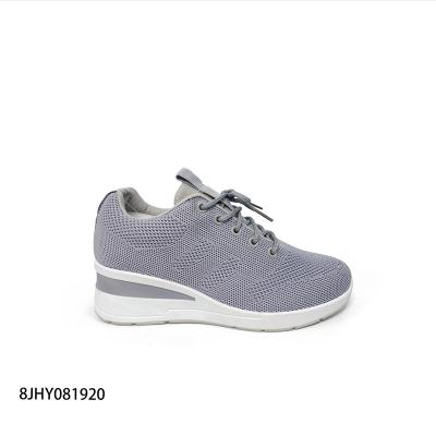 China Fashion Trend Simple Elegant Flat Ladies' Sneakers Classic Light Weight And Breathable Women's Walking Shoes for sale