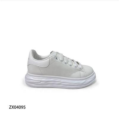 China Cushioning Hot Selling Fashion Sneaker Popular Product Fashion Shoes For Women for sale