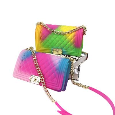 China 2020 New Fashion PVC Diamond Matte Jelly Lady Bags Soft Painted Cross-Body One-Shoulder Chain Bag for sale