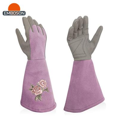 China Landscaping Palm High Quality Synthetic Leather Gauntlet Flower Embroidery Synthetic Garden Glove for sale