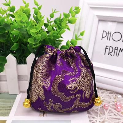 China Chinese Style Recyclable Silk Brocade Embroidered Jewelry Bag Coin Clips Gift Bag Zipper Pouch for sale