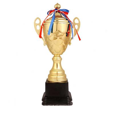 China Antique Gold 3d Zinc Alloy Custom  Metal Sports World Cup Trophy for sale