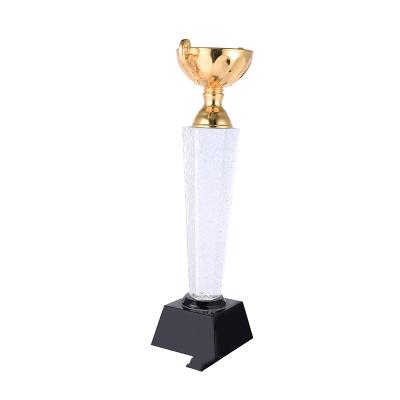 Chine 17 Years Of Professional Custom Metal Football Trophy Logo High Quality Grammy Soccer Sports Metal Trophy à vendre