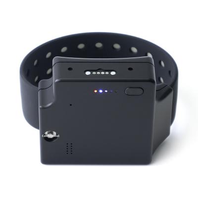 China 3G 4G Long Battery Life Tracker People Tracking Geo Fencing Bracelet With Power Bank for sale