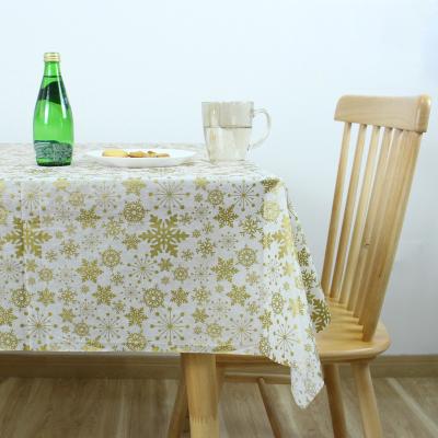 China Waterproof Believe Snowman Engineered Fabric Printed Table Cloth For Winter And Christmas Holidays for sale