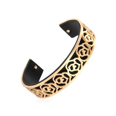 China New Charm Stainless Steel Custom Jewelry Men's Luxury Fashion Bangle Bracelet Gold Plating Simple Weights for sale