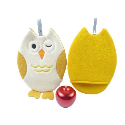 China EXFOLIATING 2021 New Design Cute Animal Shape Owls Mitts Scrub Body Shower Exfoliating Baby Bath Glove for sale