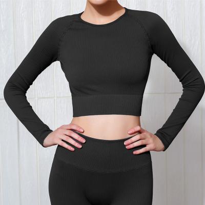 China Breathable High Quality Soft And Comfortable Tight Fitting Yoga Wear Moisture Wicking Yoga Set for sale