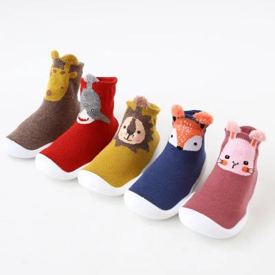 China Breathable WUYANG FACTORY Cute 3d animal face terry comfortable non-slip rubber soles baby socks shoes for sale