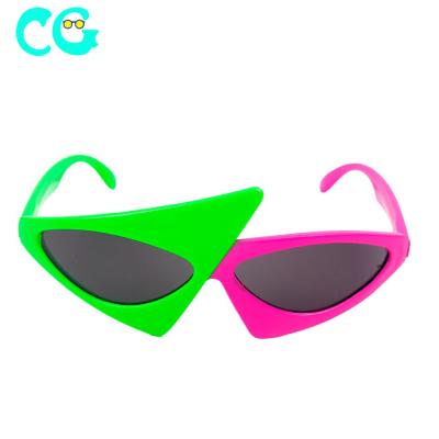 China Roy Purdy Glasses Hip-Hop Asymmetric Sunglasses Pink Novelty Green Funny Glass Fashion Sunglasses Contrast Party Triangular Lenses for sale