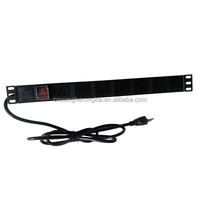 Cina PDU intelligente standard americano con monitor intelligente con servizio OEM opzionale in vendita