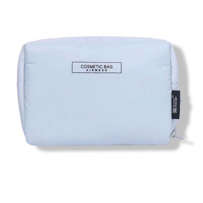 China 3 Layer Dural Makeup Bag Travel Makeup Bag 2019 Polyester 300D Layering Dural With Organizer Compartments Portable Korean Nordic Funky Airmesh Cosmetic Bag For Girl for sale