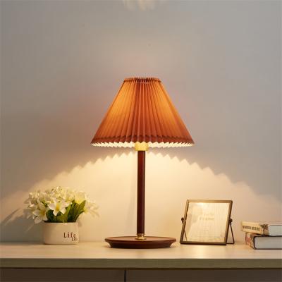 China Factory Outlet Modern Solid Wood PVC Coating Bedroom Bar Art Deco Led Table Lamp for sale