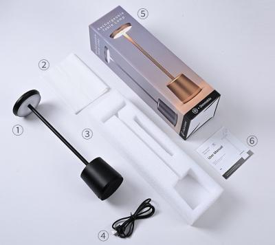 Chine Lampe de bureau à LED avec commande tactile et port de charge USB à vendre