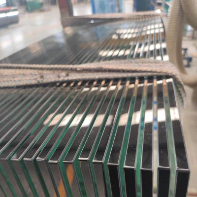 Chine Yard 6mm 8mm Crystal Clear Tempered Curved Glass M2 Prices 10 Mm 15mm Glass Price Yard Cost Per Square Meter 1/2 Inch à vendre