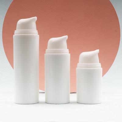 China Modern Plastic Round Lotion Bottles Cylindrical 15ml - 50ml Single Wall Cosmetic Bottle With Sprayer Lotion Pump For Liquid for sale