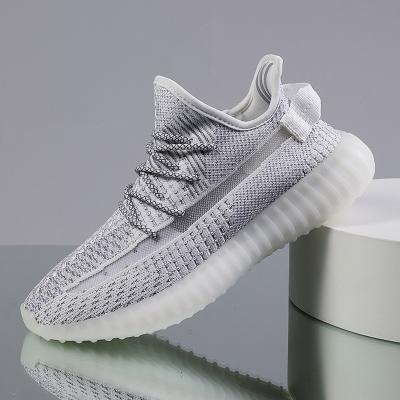 China Original Good Quality Yeezy Men's Sports Running Shoes Casual Jogging Breathable New Limited Sneakers 350 V2 for sale