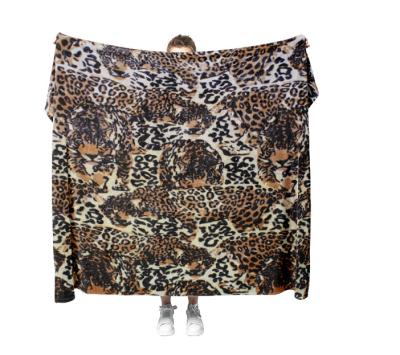 China Anti-static wild animal print tiger leopard snuggie mink blanket for couch travel for sale