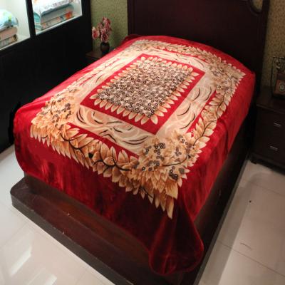 China Anti-pilling 2018 new pattern Doublel printing warm raschel blanket 100% polyester for sale