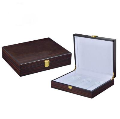 China New Design Handmade High End Glossy Lacquer EVA Inside Velvet Perfume Box Wooden Perfume Box Perfume Box for sale