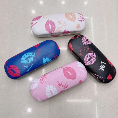 China PVC+Metal Sexy Lips Print Custom Logo Eyeglasses Box Metal Women Reading Glass Case for sale