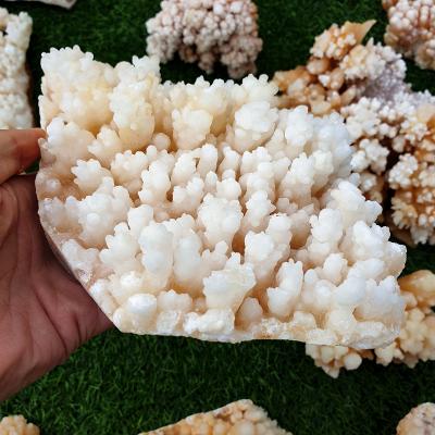 China Europe Wholesale Crystal Stalactitum Clusters Natural Yellow Stalactite Mineral Samples for sale