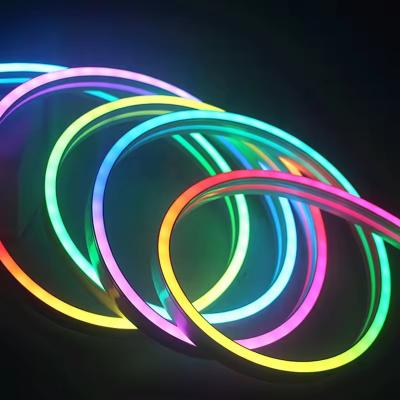 China DIY Design Farbwechsel RGBIC 24V Silicone Tube Neon LED Streifen Licht Neon Seil für Spielzimmer In Europa zu verkaufen