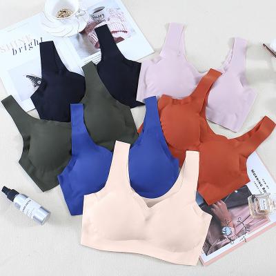 China Custom Logo High Quality Sports Antibacterial Padded Bras Women Gym Yoga Seamless Comfortable Running Bra for sale