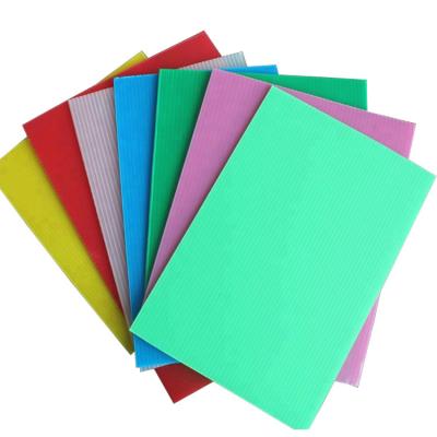 China Eco - Friendly And Recyclable PP Sheets Poliondas Black Color Plastic Corrugated Packaging Recycle Material for sale