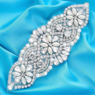 China Handmade Pearl Bridal Beaded Applique Rhinestone Mesh Crystal Rhinestone Patch Pattern For Wedding Dresses for sale