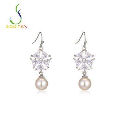 China Fashion Flower Pearl CZ Zircon Environmentally Friendly Rhodium Plated Zinc-Copper Alloy Hoop Earrings For Women Claw Setting Jewelry for sale