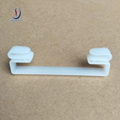 China Lightweight Egg Conveyor Belt Clip For Poultry Egg Collection System Spare Parts for sale