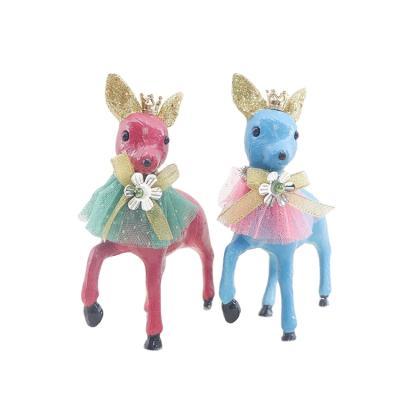 China Plastic Resin Christmas Deer Decor Pieces Plastic Animals For Craft for sale