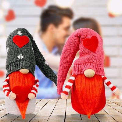 China Valentine's day gift hand knitted love plush gnomes valentine gnome for sale